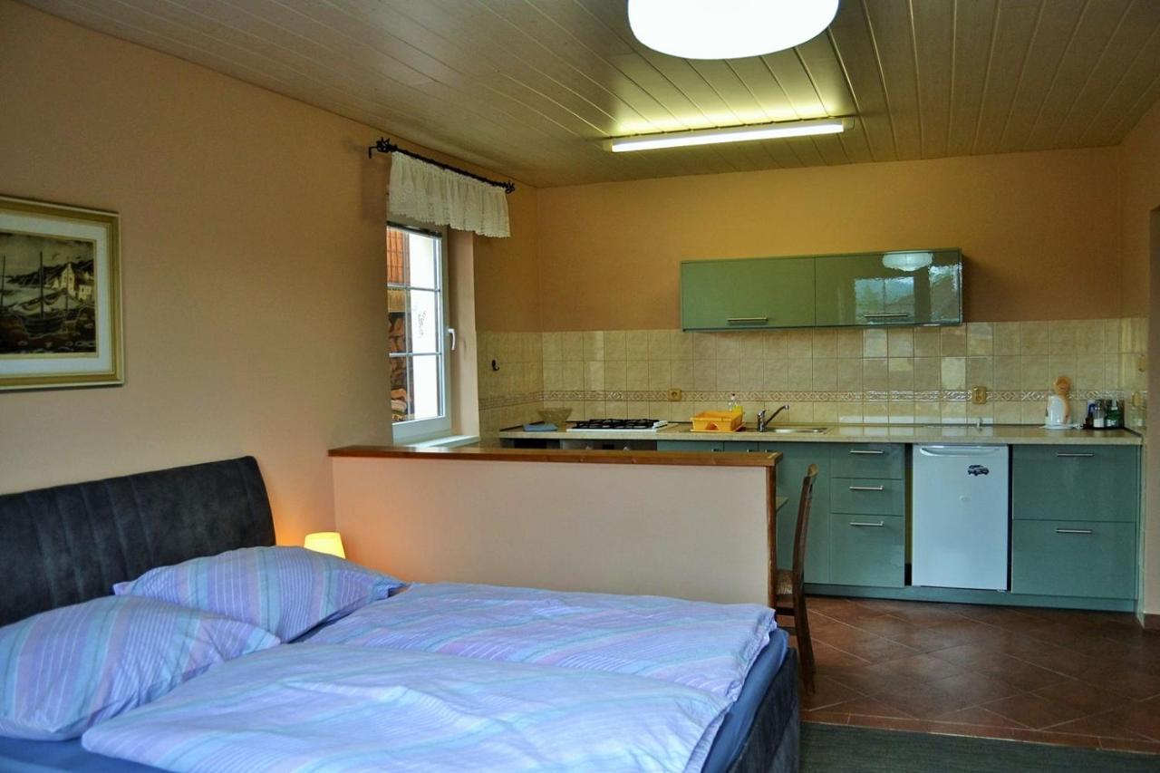Apartments Nicol Κάρλοβι Βάρι Εξωτερικό φωτογραφία