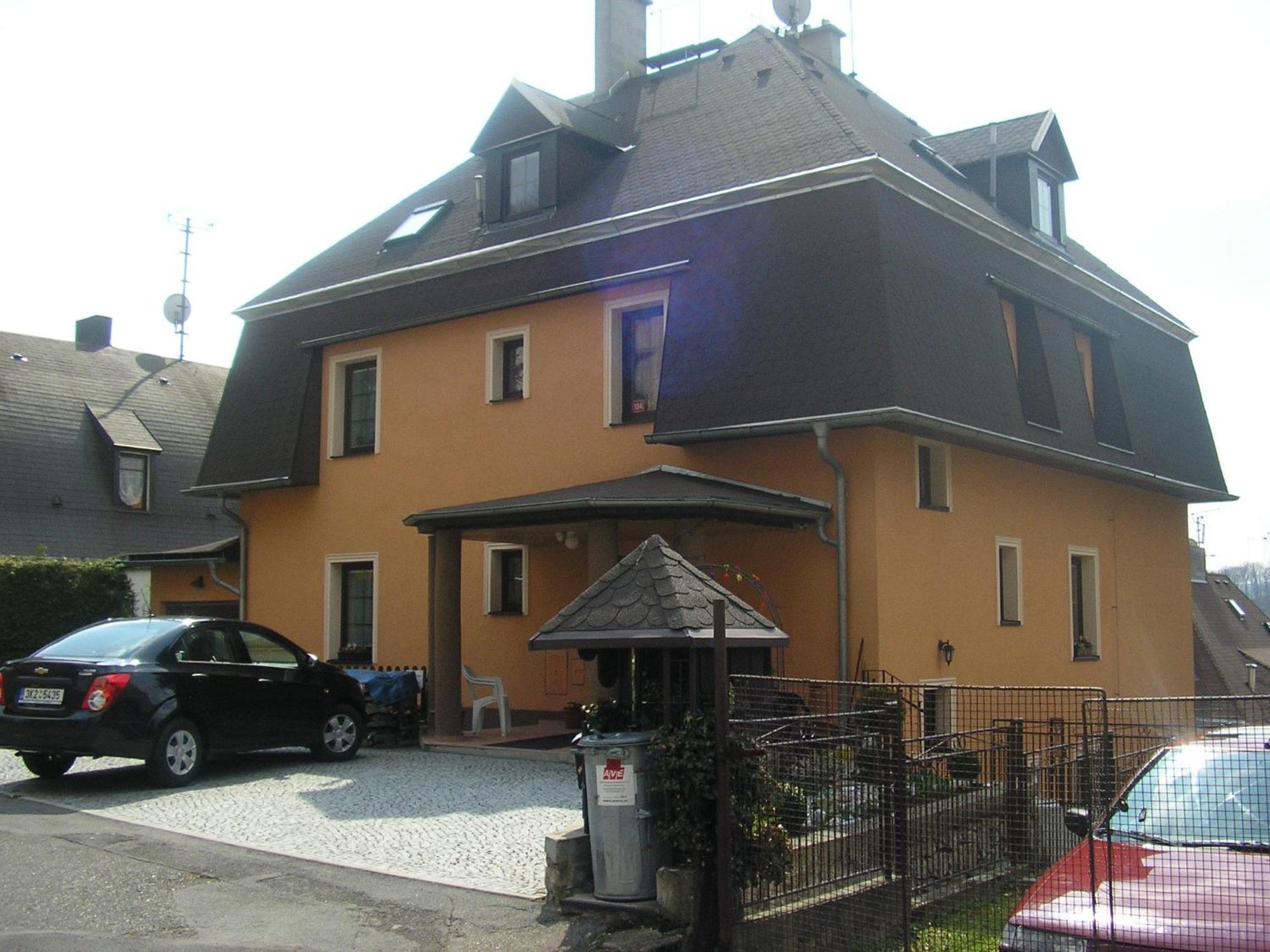 Apartments Nicol Κάρλοβι Βάρι Εξωτερικό φωτογραφία