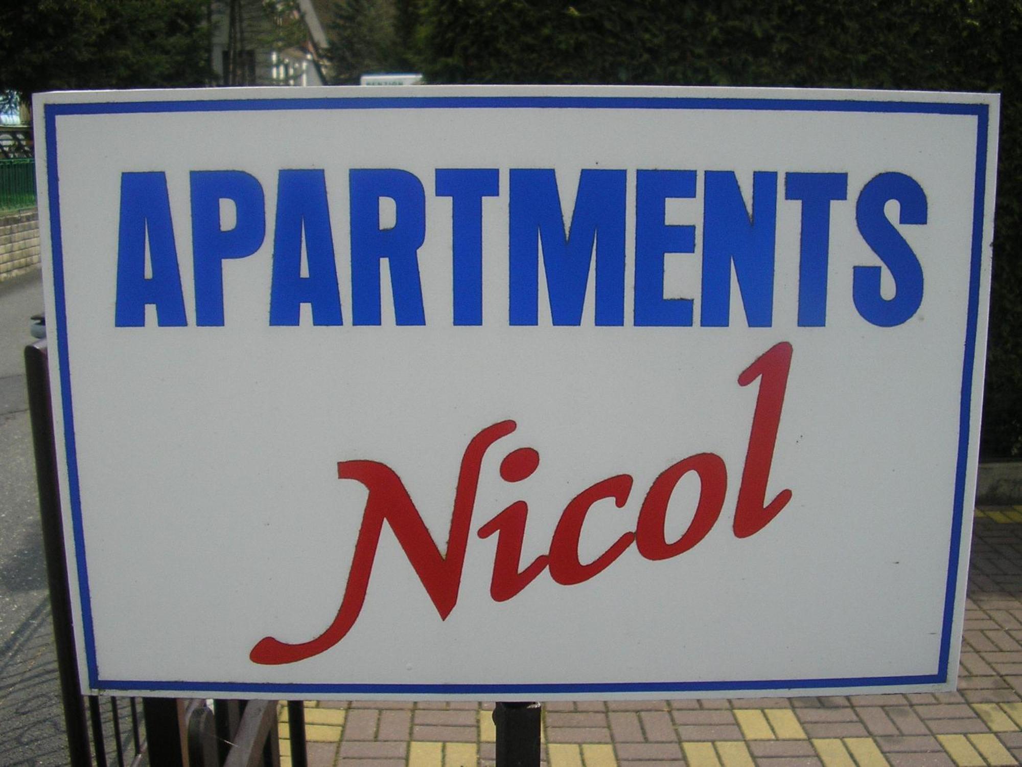 Apartments Nicol Κάρλοβι Βάρι Εξωτερικό φωτογραφία